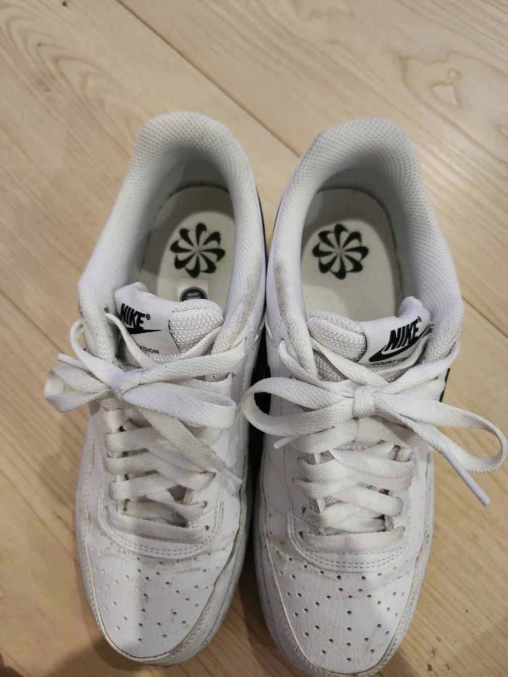 Nike classic low